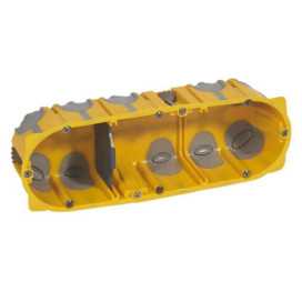 Boîte d'encastrement étanche triple postes Energy D.67x50MM