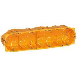 Boîte d'encastrement quadruple poste Batibox D.67x50MM