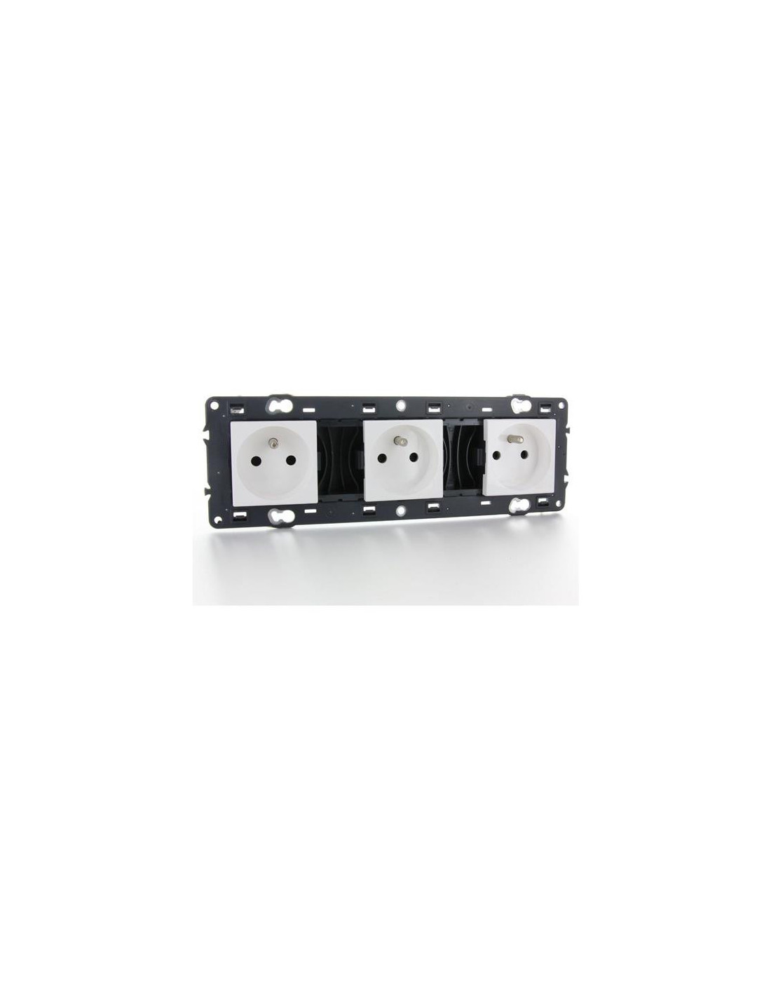 Valena Next prise 3x2P+T précâblée appareil complet blanc à vis