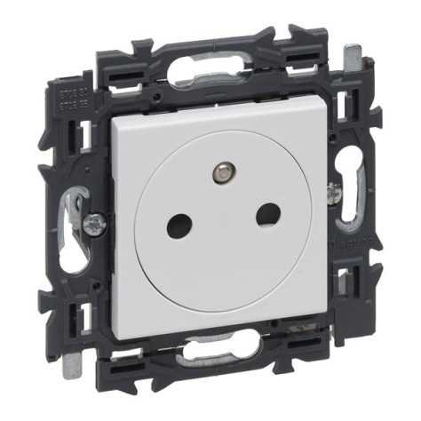 Valena Next prise 2P+T 16A affleurante appareil complet blanc à griffes Valena Next prise 2P+T 16A affleurante appareil complet blanc à griffes