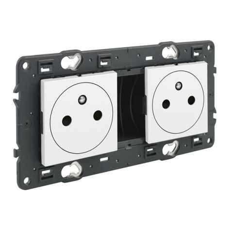 Valena Next prise 2x2P+T précâblée affleurante appareil complet blanc à vis Valena Next prise 2x2P+T précâblée affleurante appareil complet blanc à vis