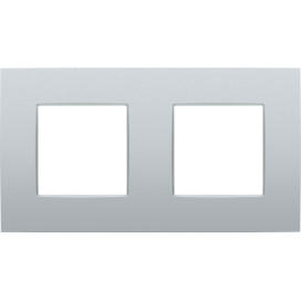 Plaque de recouvrement double avec un entraxe de 71 mm, couleur Niko Intense sterling coated