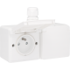 Prise double horizontale étanche aux projections d’eau, avec broche de terre, obturateurs de protection et bornes à connexion rapide – y compris un boîtier en saillie avec une entrée au-dessus, couleur blanc